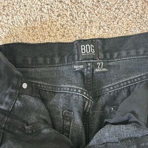 BDG Black ripped jeans!🖤